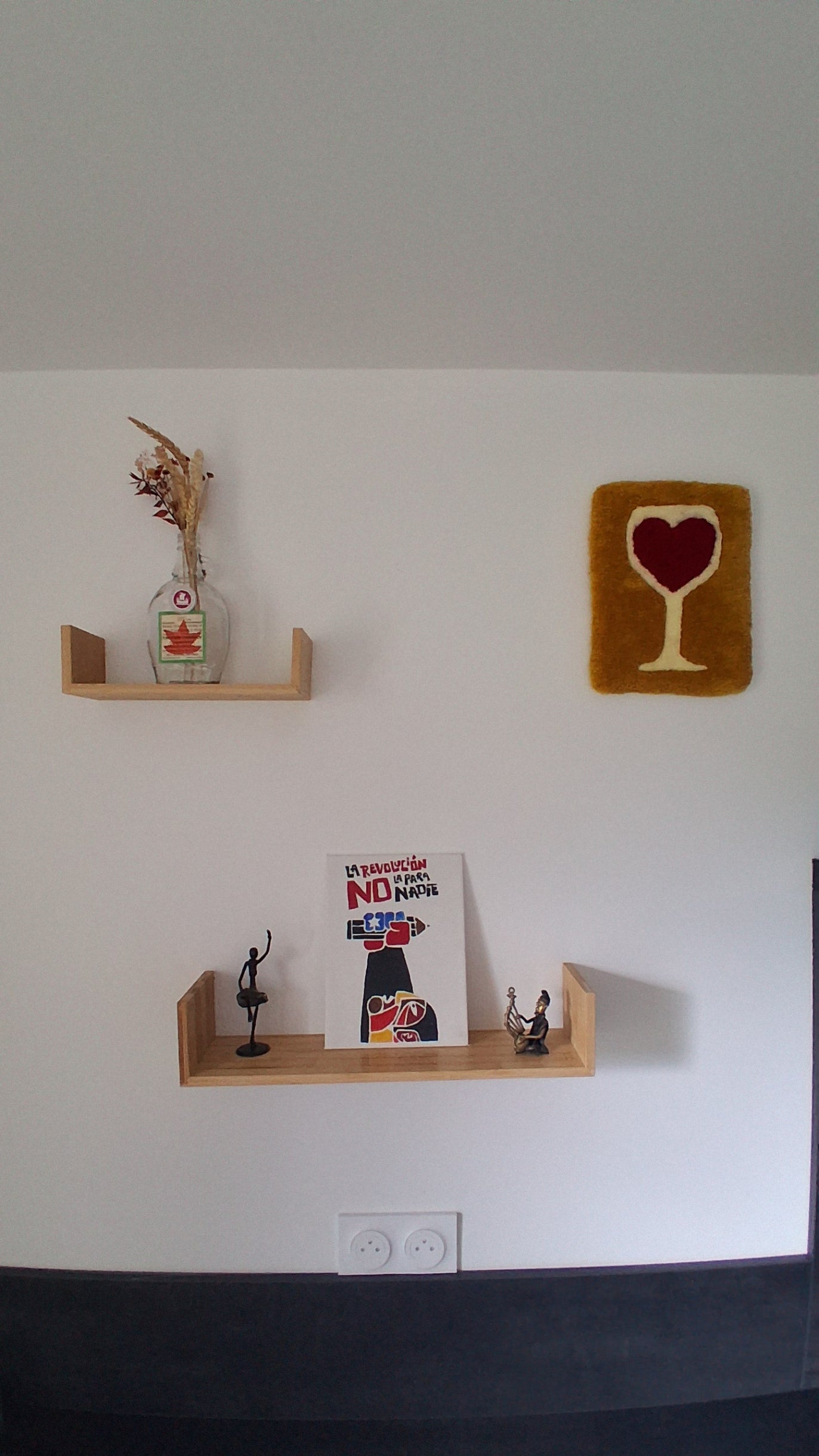 Deco murale - amour du vin - La Balmo TUFTING