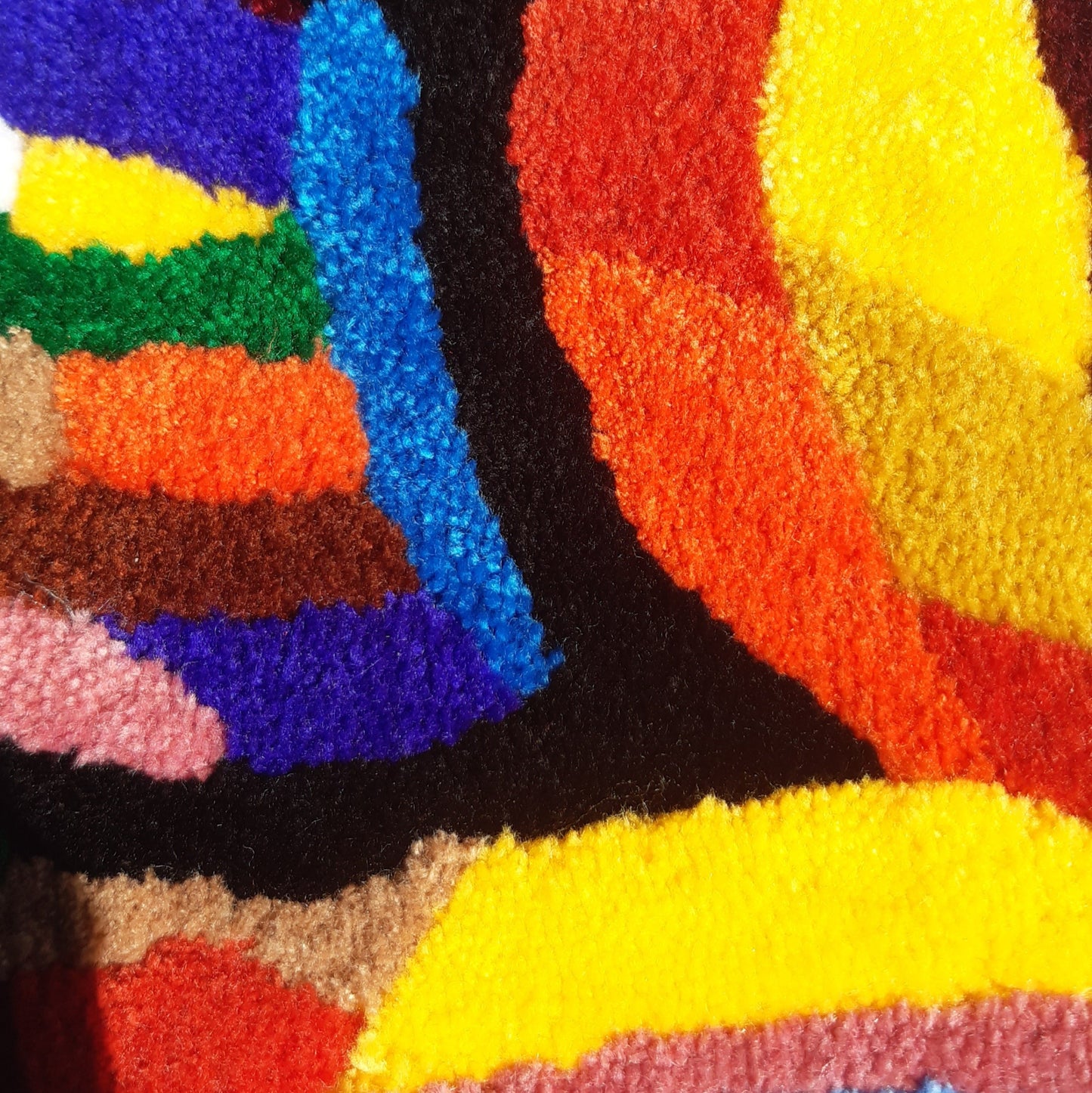 Zoom Deco murale Rainbow - perroquet - ara - La Balmo Tufting
