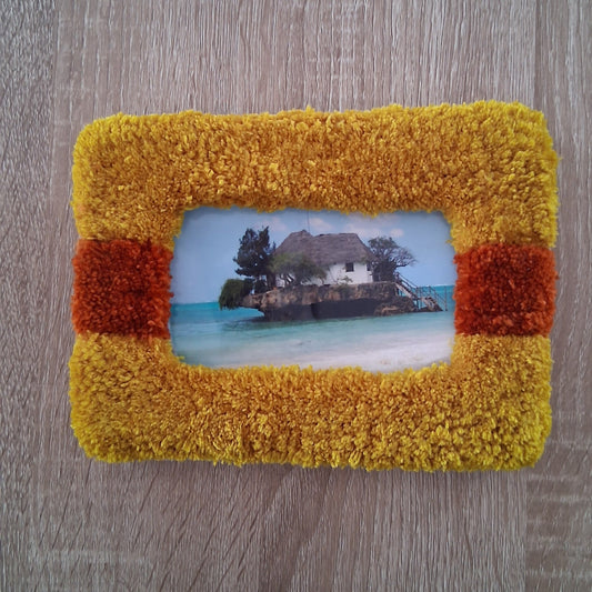 Cadre photo tufting en laine - décoration murale réalisée par La Balmo TUFTING
