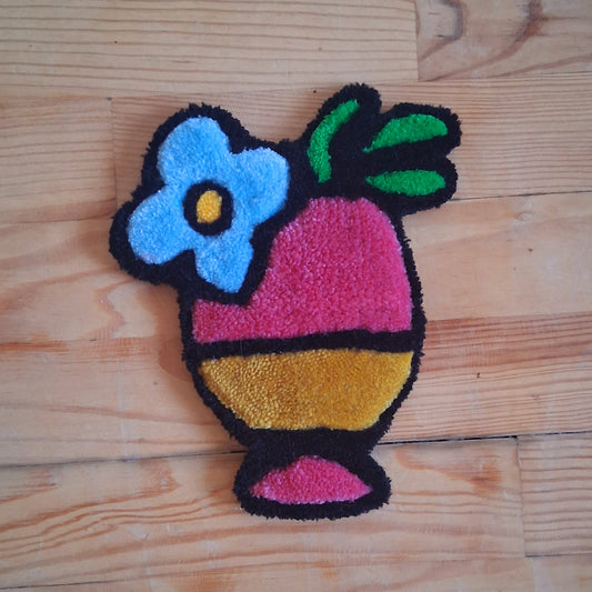 Mini décoration murale cocktail créée par La Balmo Tufting. Laine acrylique multicolore
